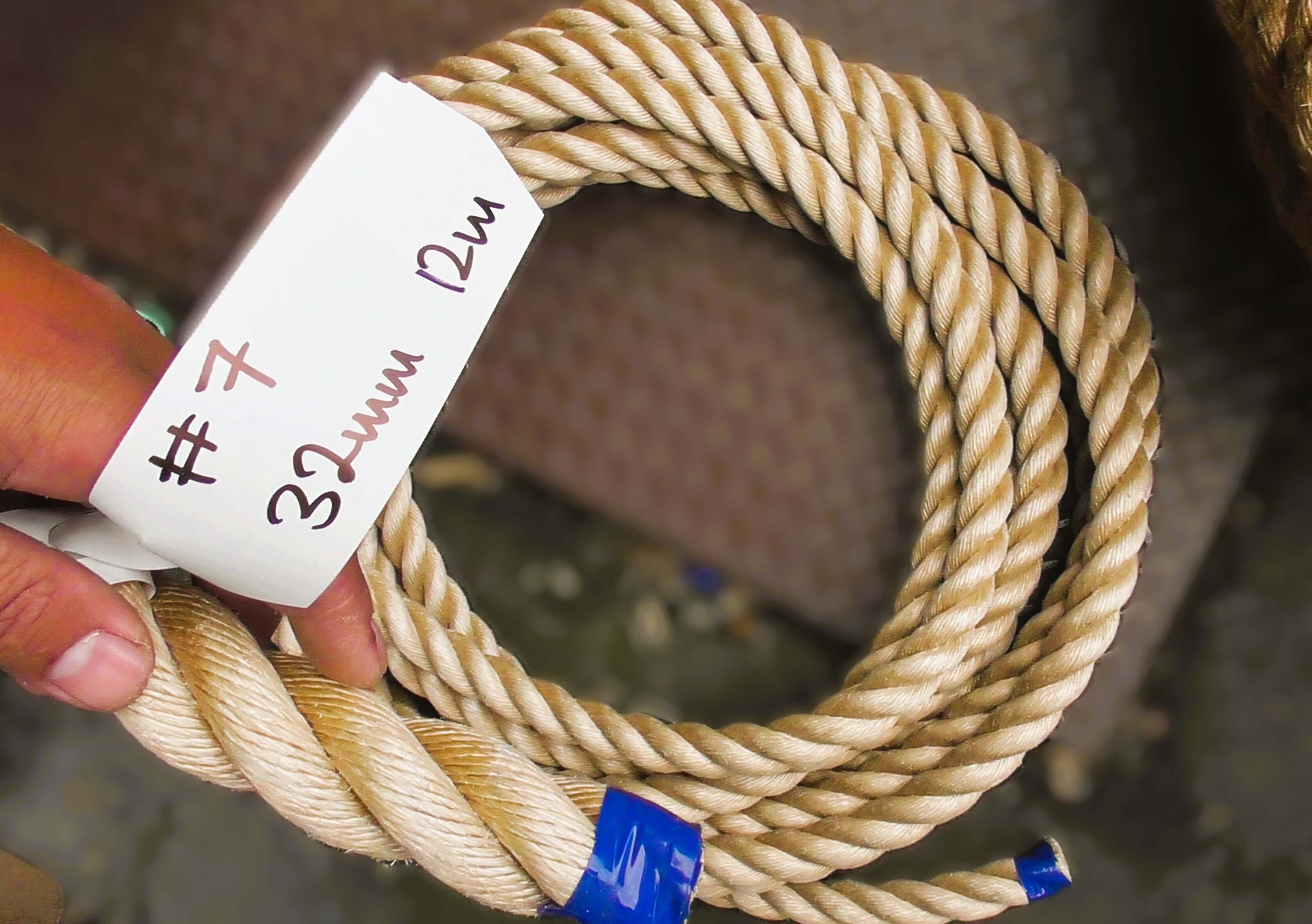 Special Pro-Manila Rope Shorts 32mm - 12m, showcasing the 32mm diameter rope in a coiled form.