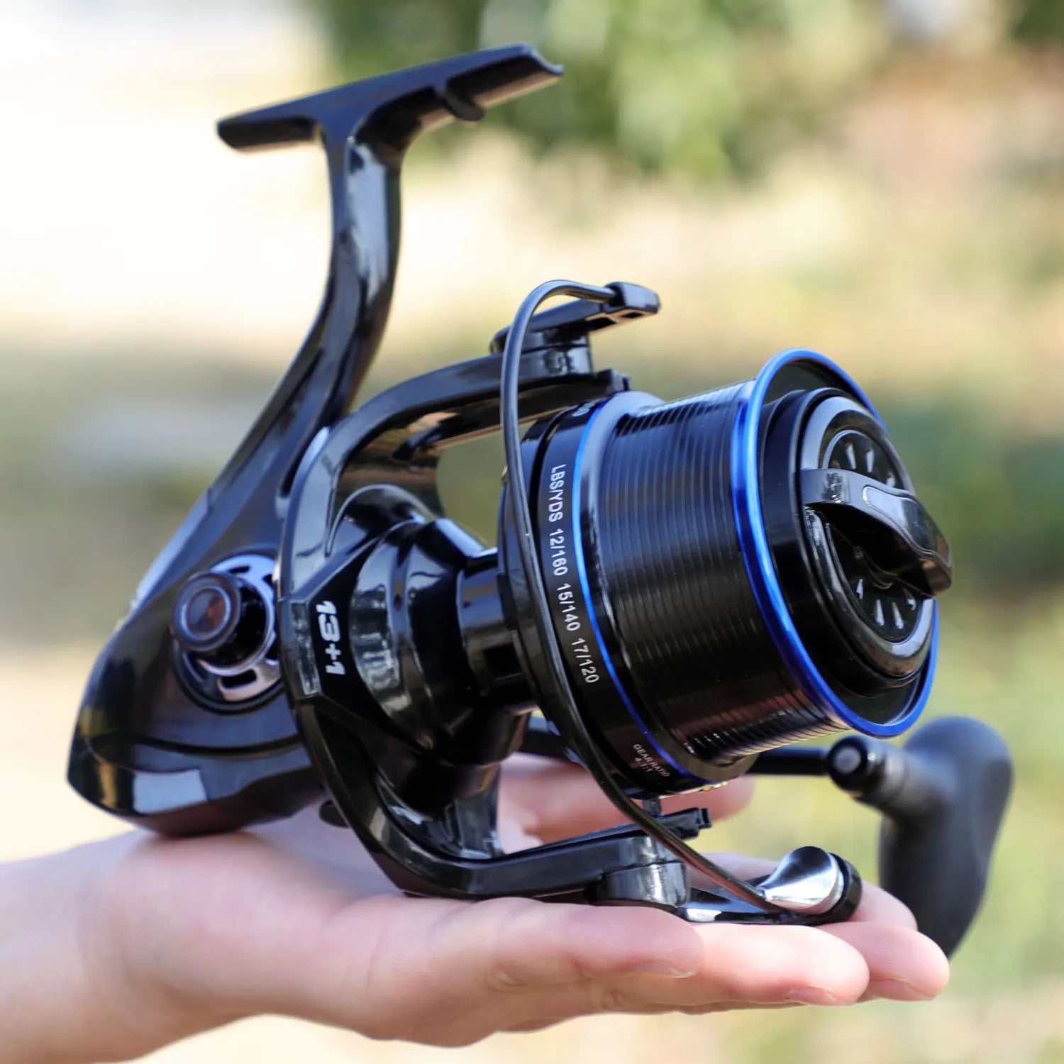 Sougayilang 8000-12000 Series Carp Fishing Reel Spinning Reel Max Drag 25kg Surf Fishing Reels Freshwater Saltwater Sea Fishing - Action Outdoors Kiwi