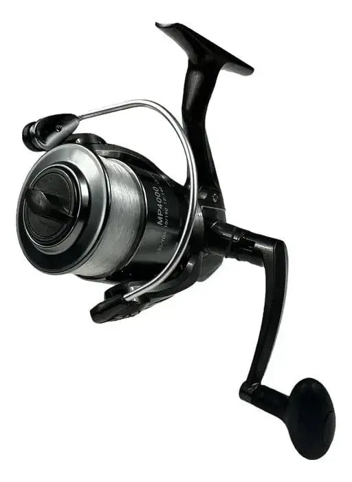 Mg 4000 Reel 20Lb Line featuring a smooth finish and interchangeable handle for versatile fishing.