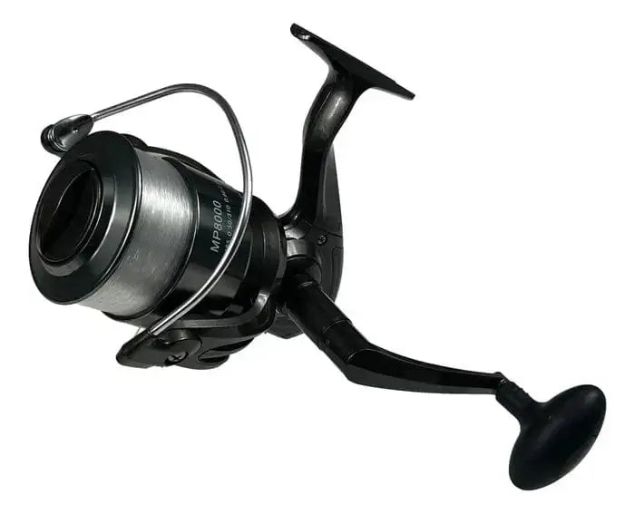 Mg 8000 Reel 30Lb Line - Sea Harvester MG 8000 Spinning Reel with pre-spooled line, ideal for inshore fishing.