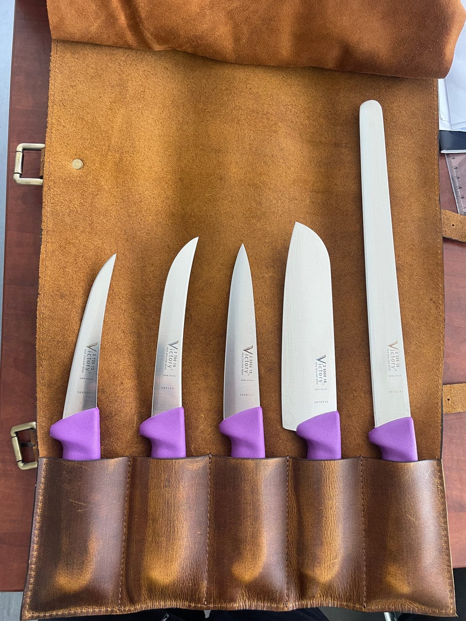 Victory Knives BUTCHERS KNIFE SET 5 PIECE 6 PIECES / LEATHER ROLL 5 POCKET Purple Food Prep Set