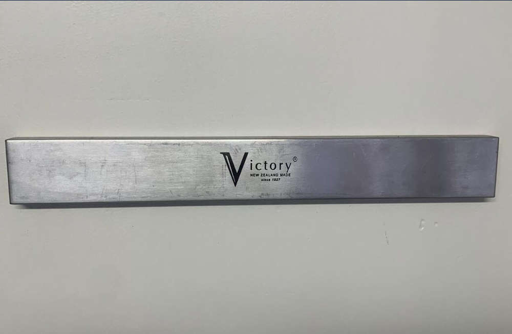 Victory Knives Victory Knives Accessories Victory Magnetic Knife Rack 400mm