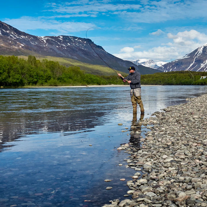 Explore Freshwater and Saltwater Fishing A Comprehensive Guide