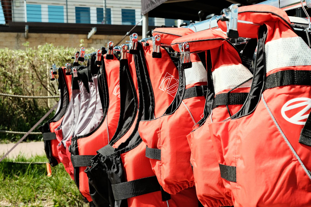 Comfortable Manual Lifejackets for Safe Fishing Trips