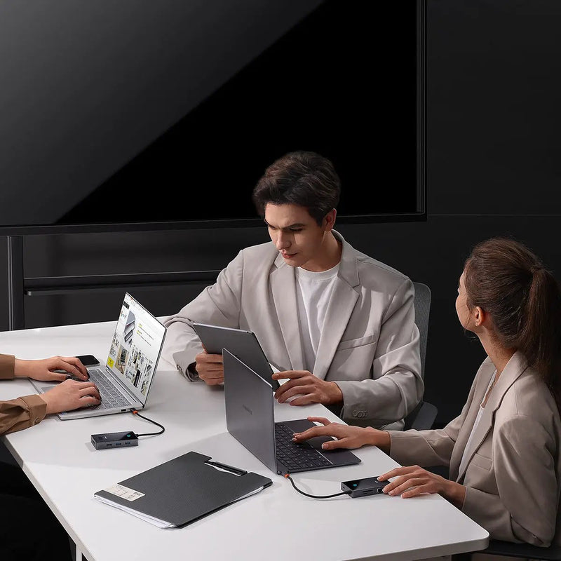 USB C Hub by salelink.co.nz
