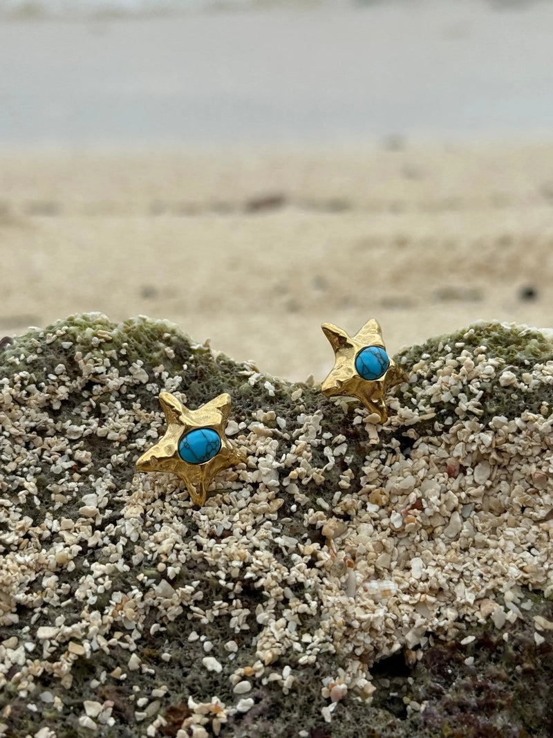 Whetū Kikorangi Gold Earrings by Tahana Jewellery