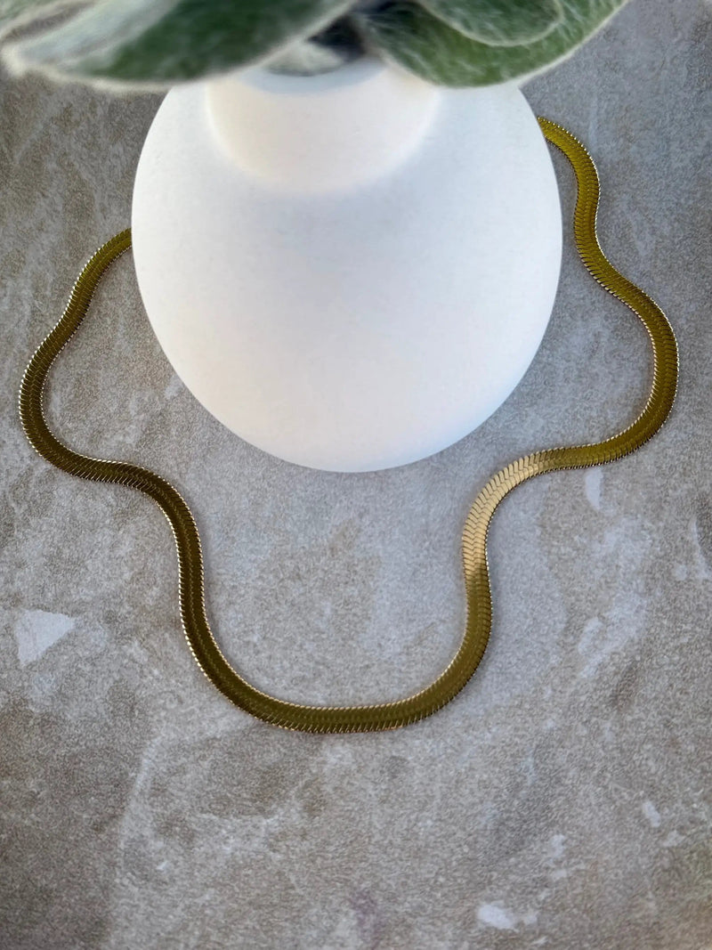 Kahuru Gold Blade Necklace by Tahana Jewellery