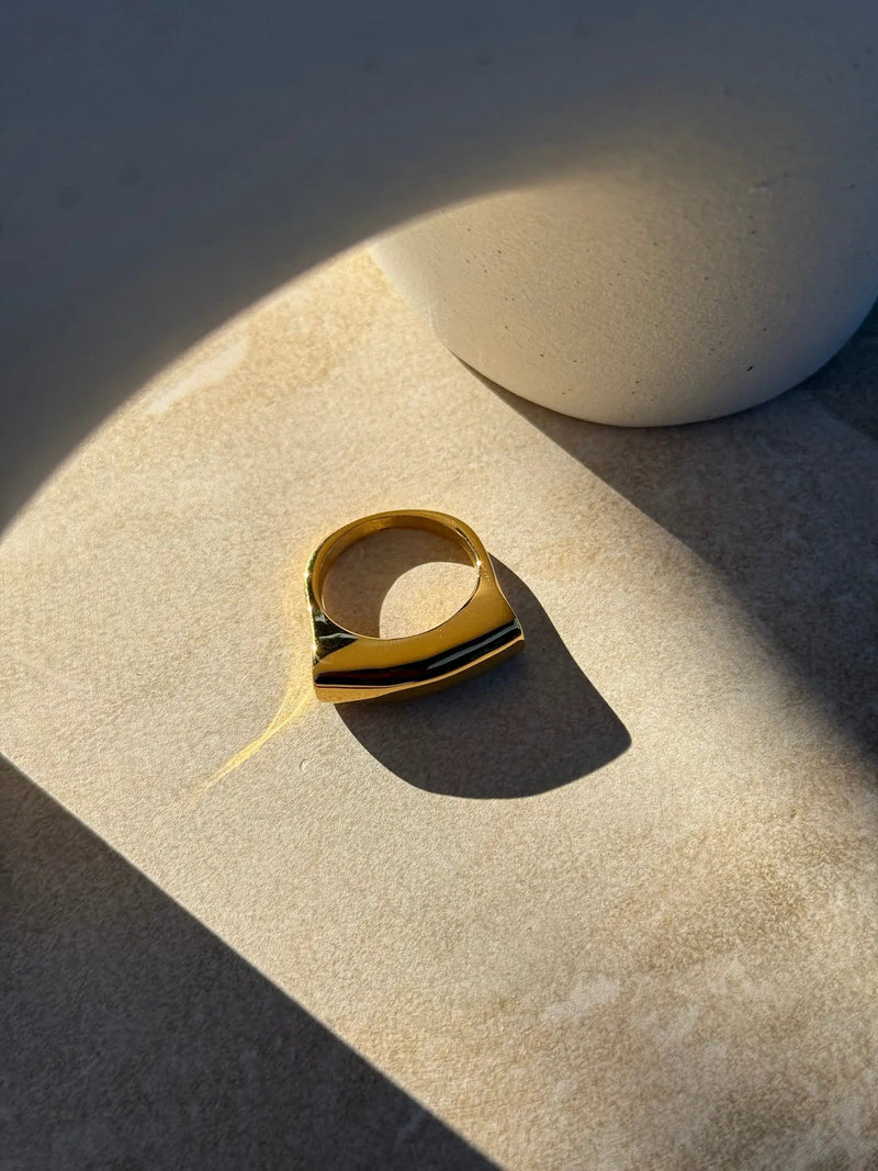 Toki Koura Gold Ring by Tahana Jewellery