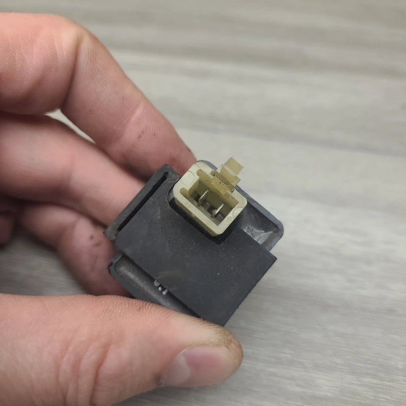 GSF250V Relay (2 Pin) by Motor Morgue