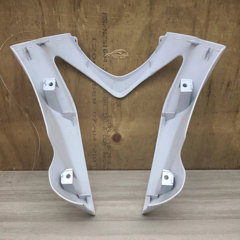 ER6N (2009) Headlight cowl by Motor Morgue