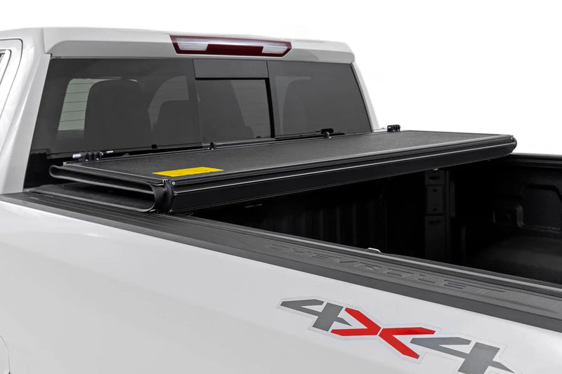 Hard Low Profile Bed Cover Chevy/GMC Sierra 1500 (19-26)/Silverado 1500 (19-26) by Magwarehouse.com