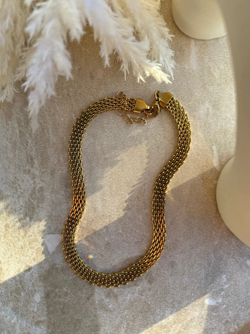 Rāranga Kōura Gold Mesh Necklace by Tahana Jewellery