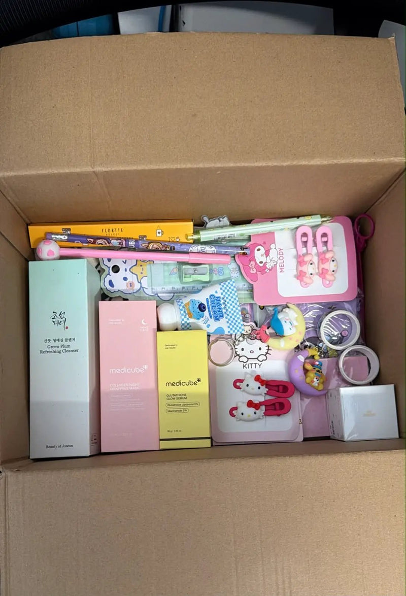 🎀 Poppy Gifts Cute Surprise Mystery Gift Box by Poppy Gifts