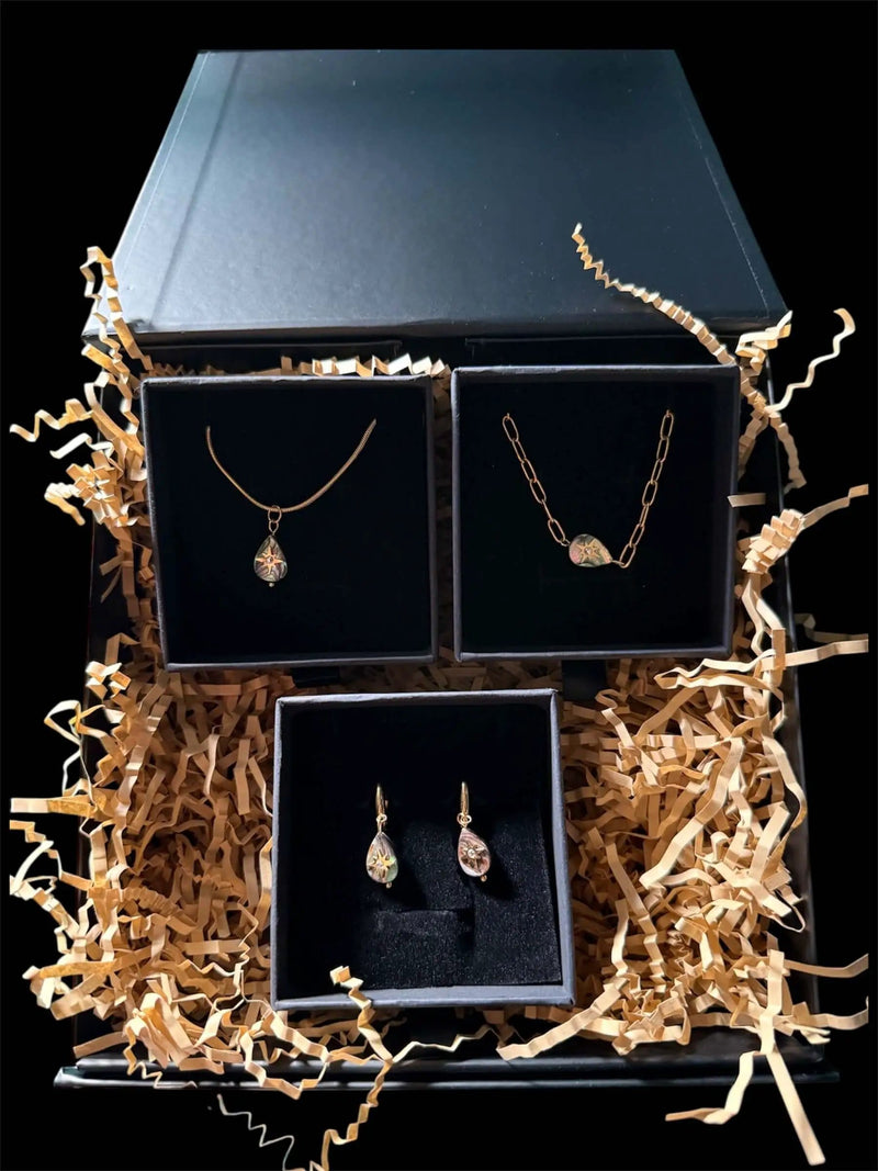 The Whetū Ata Gold Set by Tahana Jewellery