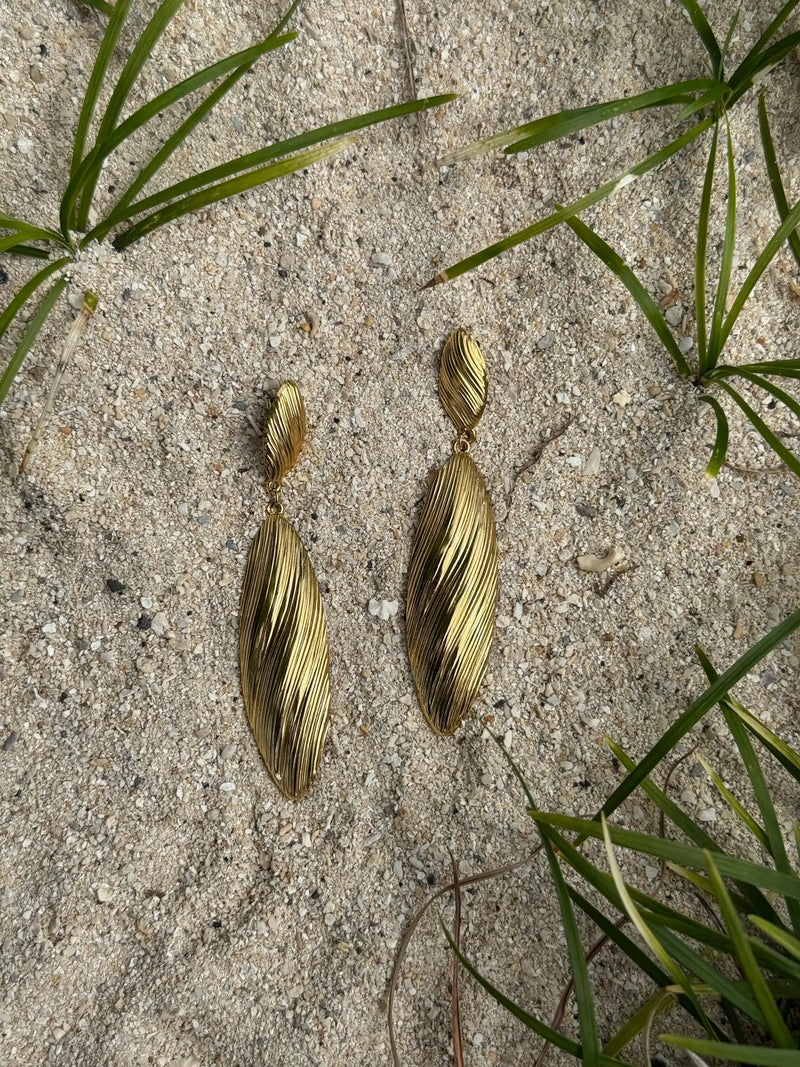 Rau Rere Gold Earrings by Tahana Jewellery