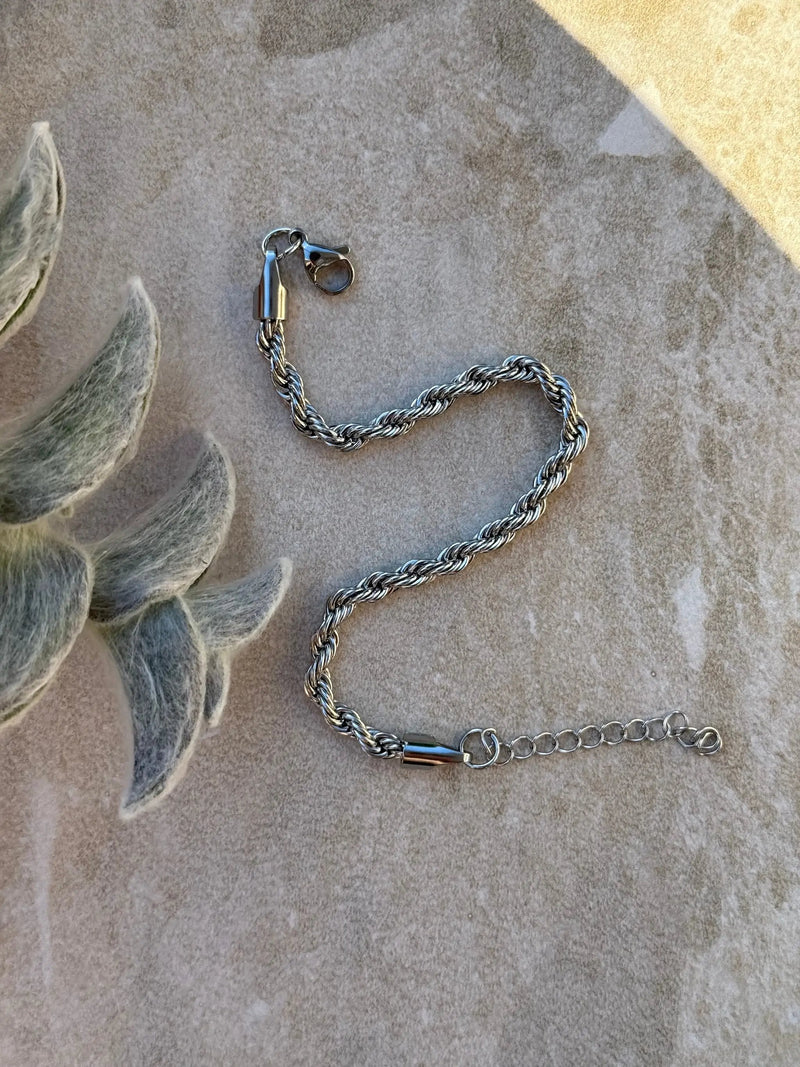 Hiriwa Hononga Set by Tahana Jewellery