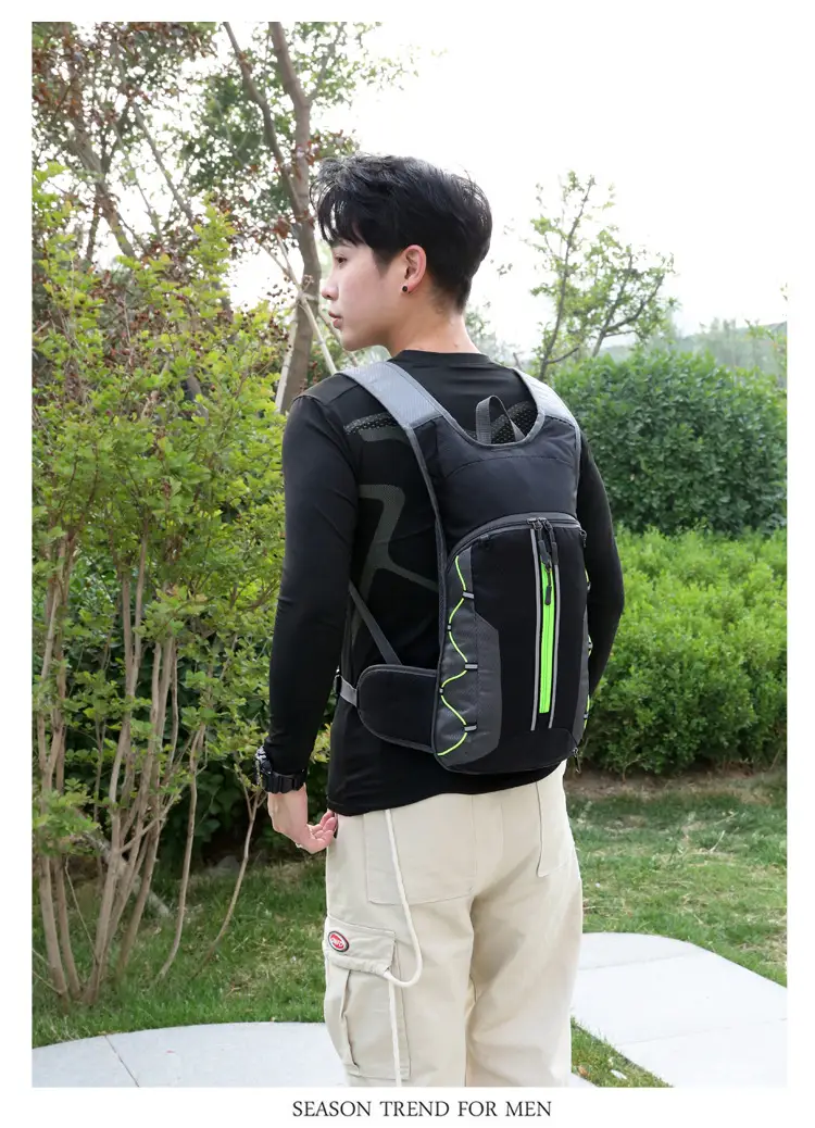 Ecotrek Hydration Backpack with 2L Water Bladder - 10L Hiking & Cycling Rucksack BDXJ50112 by ECOTREK