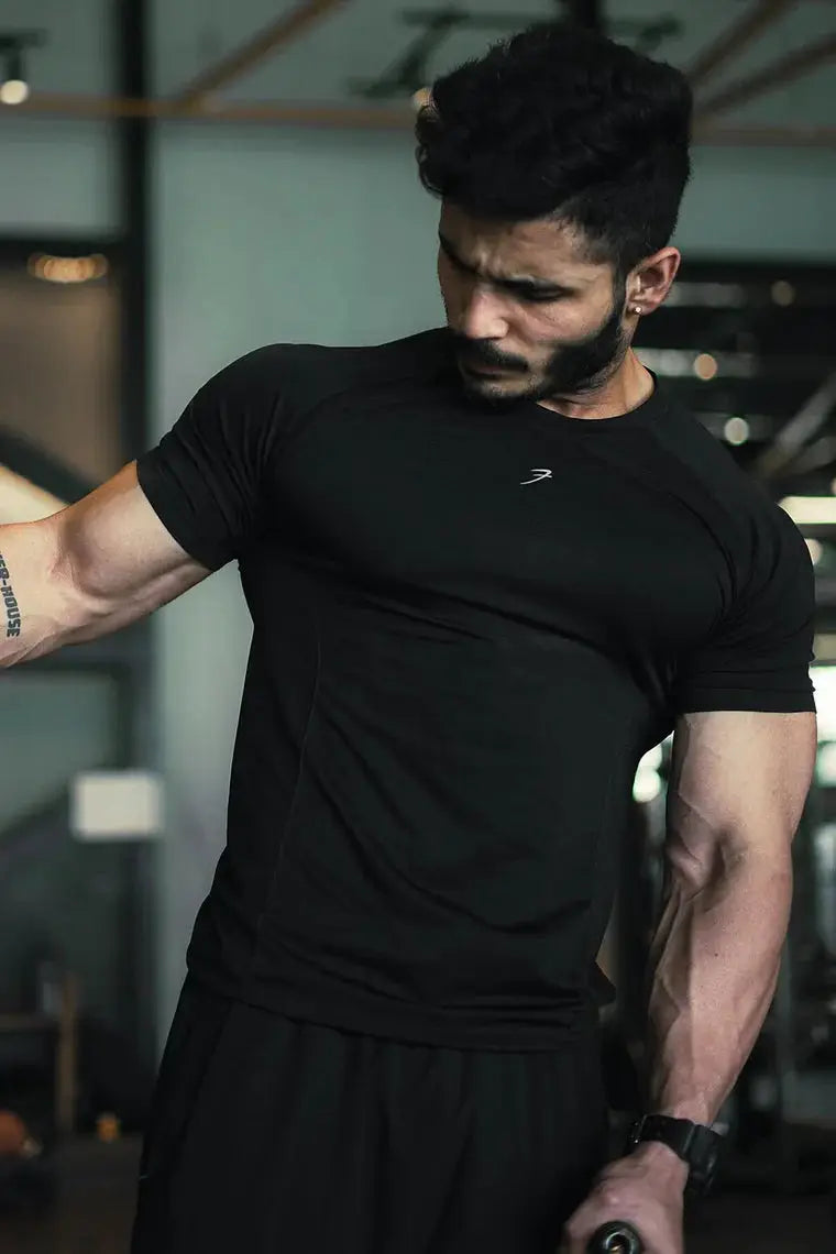 Power Seamless T-shirt Black by Fuaark Nz