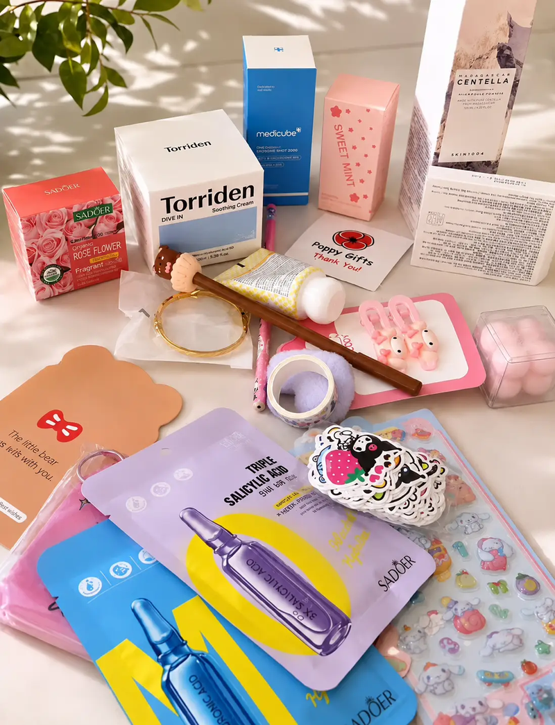 🎀 Poppy Gifts Cute Surprise Mystery Gift Box by Poppy Gifts