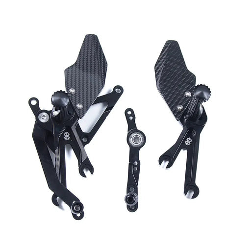YAMAHA R7 (Foot Rest) Dry Carbon by CARBONISE