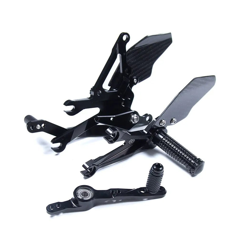 YAMAHA R7 (Foot Rest) Dry Carbon by CARBONISE