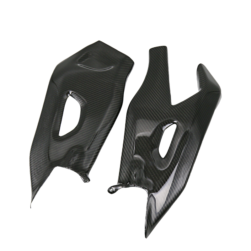 YAMAHA R1 (2015-2019) (Swingarm Cover) Dry Carbon by CARBONISE