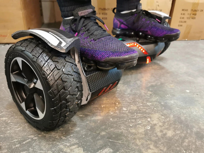 Kiwi eRide Kiwi eRide CHIC Carbon BLACK Offroad HOVERBOARD with bluetooth speaker CHIC Carbon BLACK Offroad HOVERBOARD with bluetooth speaker