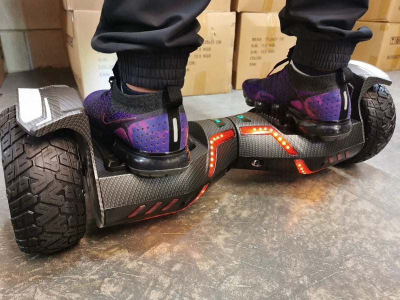 Kiwi eRide Kiwi eRide CHIC Carbon BLACK Offroad HOVERBOARD with bluetooth speaker CHIC Carbon BLACK Offroad HOVERBOARD with bluetooth speaker