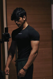 Compression 2.0 T-shirt Black by Fuaark Nz