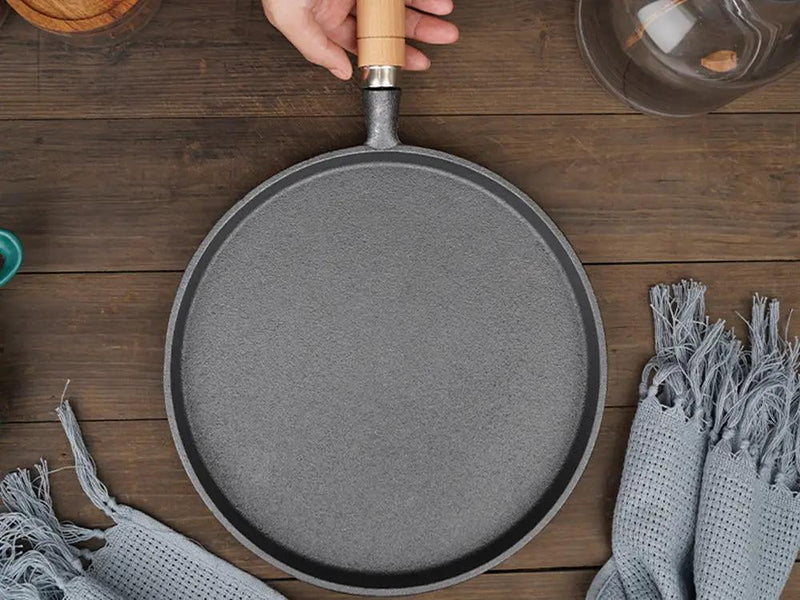 Cast Iron Fry Pan Skillet-26cm by Loveliving