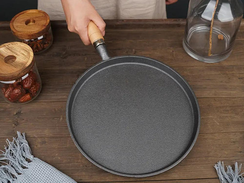 Cast Iron Fry Pan Skillet-26cm by Loveliving