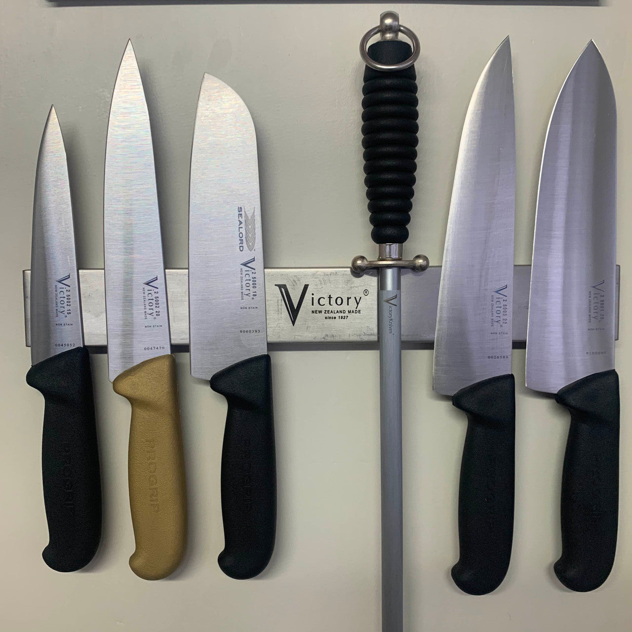 Victory Magnetic Knife Rack 400mm