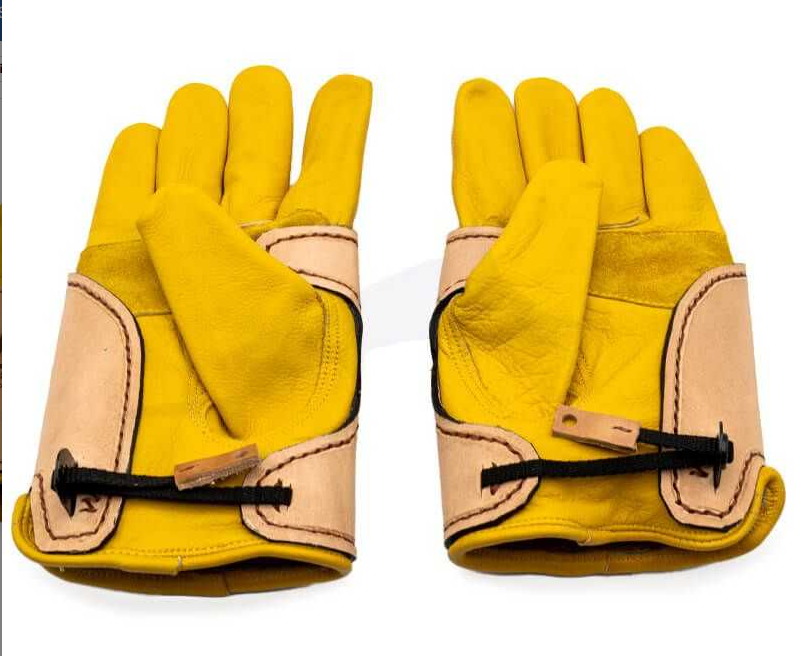 Hugo Silva Heavy Tackle Gloves Large to XX Large in yellow leather, designed for protection while fishing.
