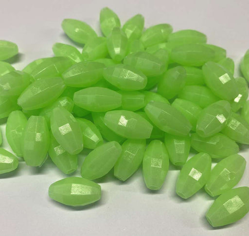 Luminous Bead 1000 Pack - Glow fishing beads in vibrant green for attracting fish.