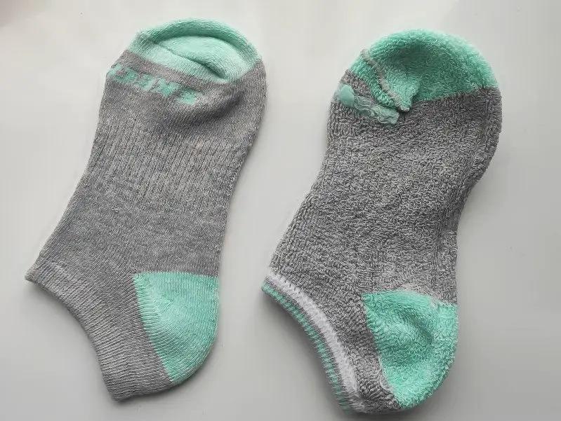 WHOLESALE - (36 Pairs) Kids' Cushioned Ankle Socks, Size 6-8 by dealonline.co.nz