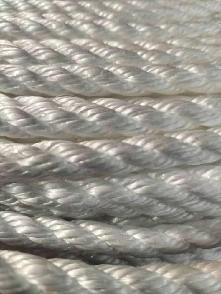 Bridon / Cookes Bridon Cookes Ropes Danline White 3 Strand Polyprop Rope 9mm X 220m
