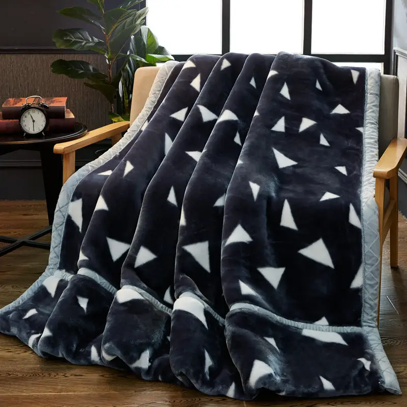 Comfortable Lightweight Microfiber Blanket Super Soft Blanket 180 x 220 cm by dealonline.co.nz