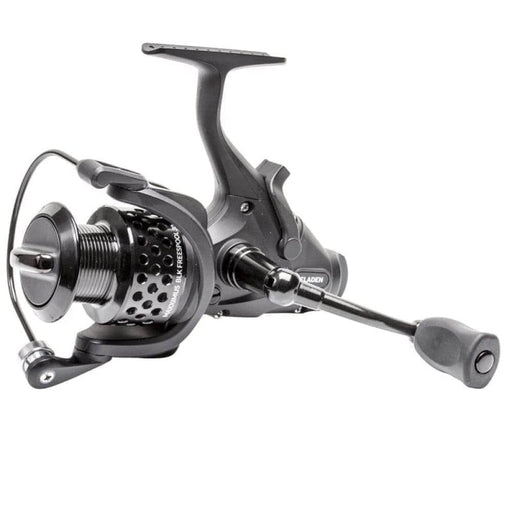 Reel Baitrunner Maxximus BLK Freespool 3300 with 3 + 1 ball bearings and 5 kg max drag.