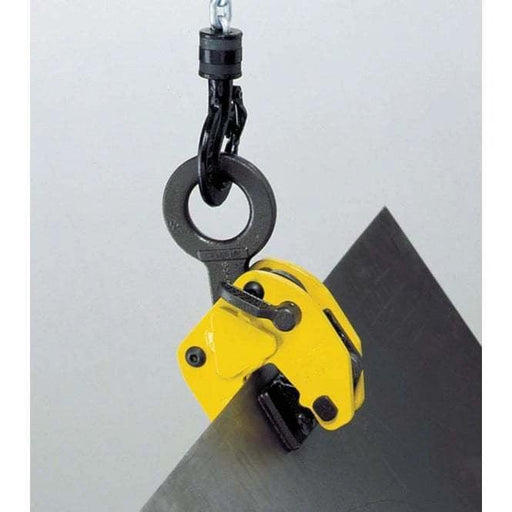 Camlok Non Marking Clamp 25kg-500kg/0-10mm lifting a steel plate safely and without marks.