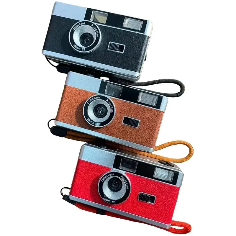 Habicare 35mm Reusable Vintage Film Camera with Flashlight 35mm Reusable Vintage Film Camera with Flashlight