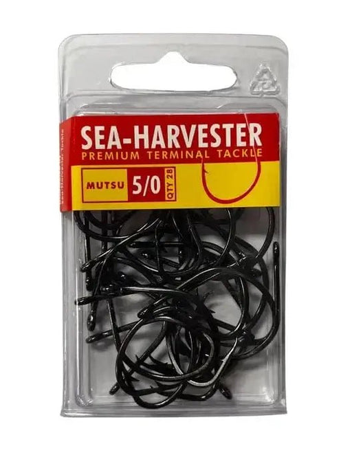 Mutsu Hook 5/0 Bulk 28 in a clear packaging, self-setting hooks for fishing rigging and catch and release.