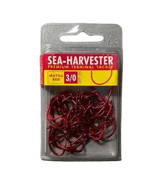 Mutsu Red Hook 3/0 Bulk 35 in packaging showing premium terminal tackle and self-setting hooks for fishing.