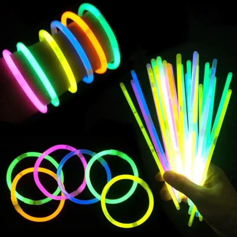 Glow Sticks (Pack of 20) by 9eight5