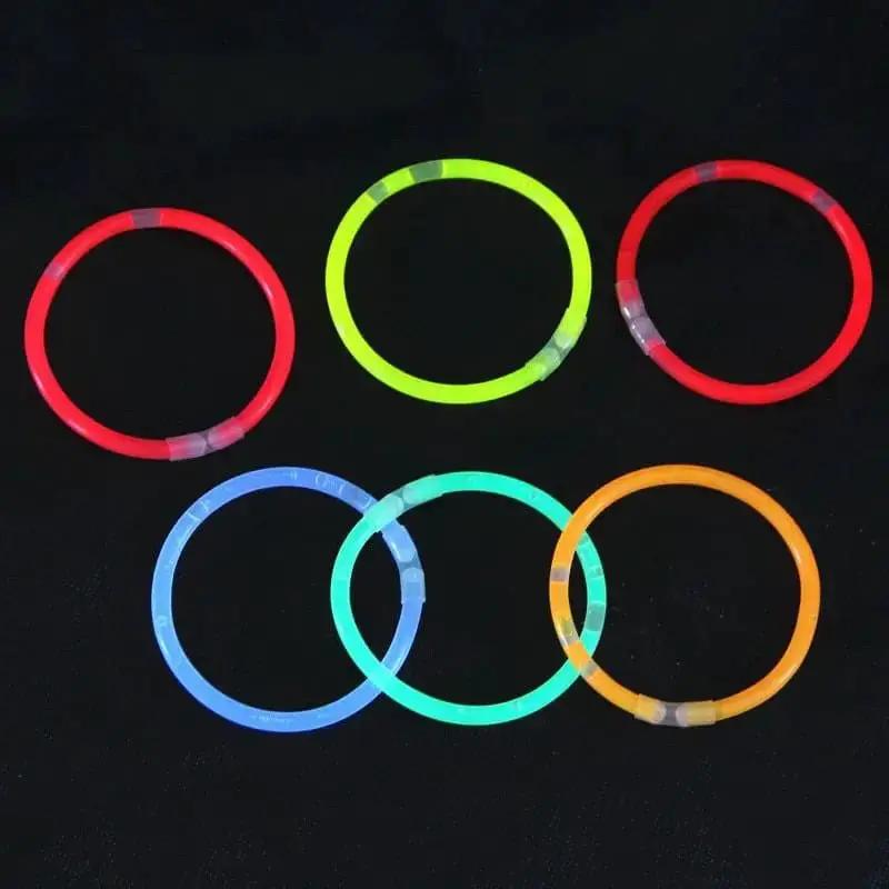 Glow Sticks (Pack of 20) by 9eight5