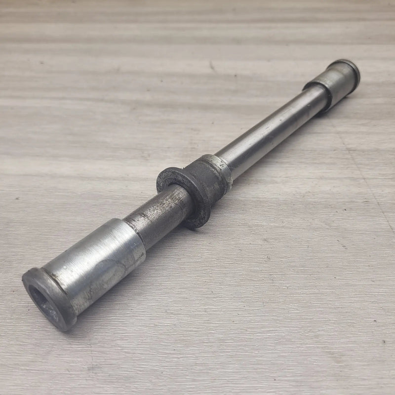 ZZR250 Front axle by Motor Morgue