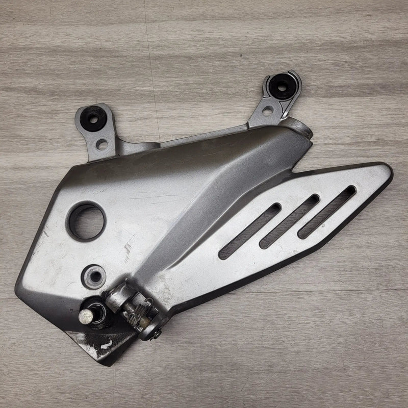 GW250 Inazuma Left riders peg mount by Motor Morgue