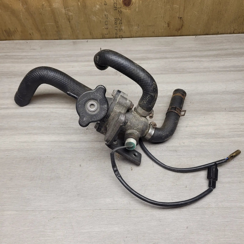 GSF250 Bandit (GJ74A) Thermostat and rad cap assy by Motor Morgue