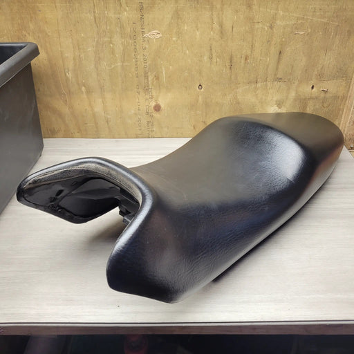 GW250 Inazuma Seat by Motor Morgue