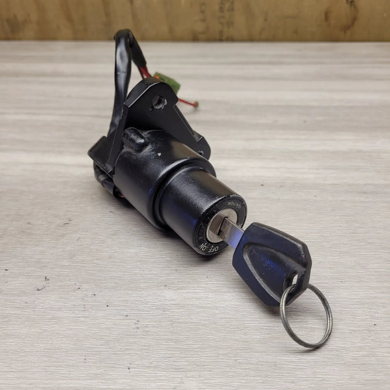 GT250 Comet Ignition switch with key by Motor Morgue