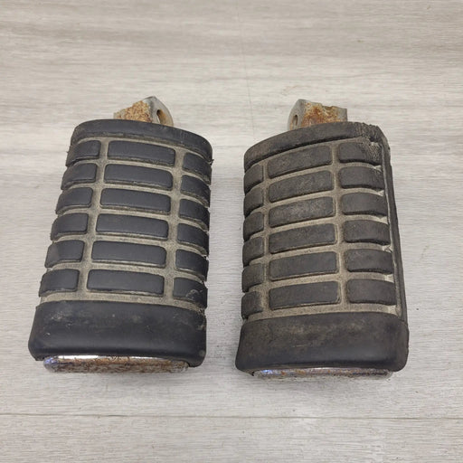 VF500C Magna Foot pegs by Motor Morgue